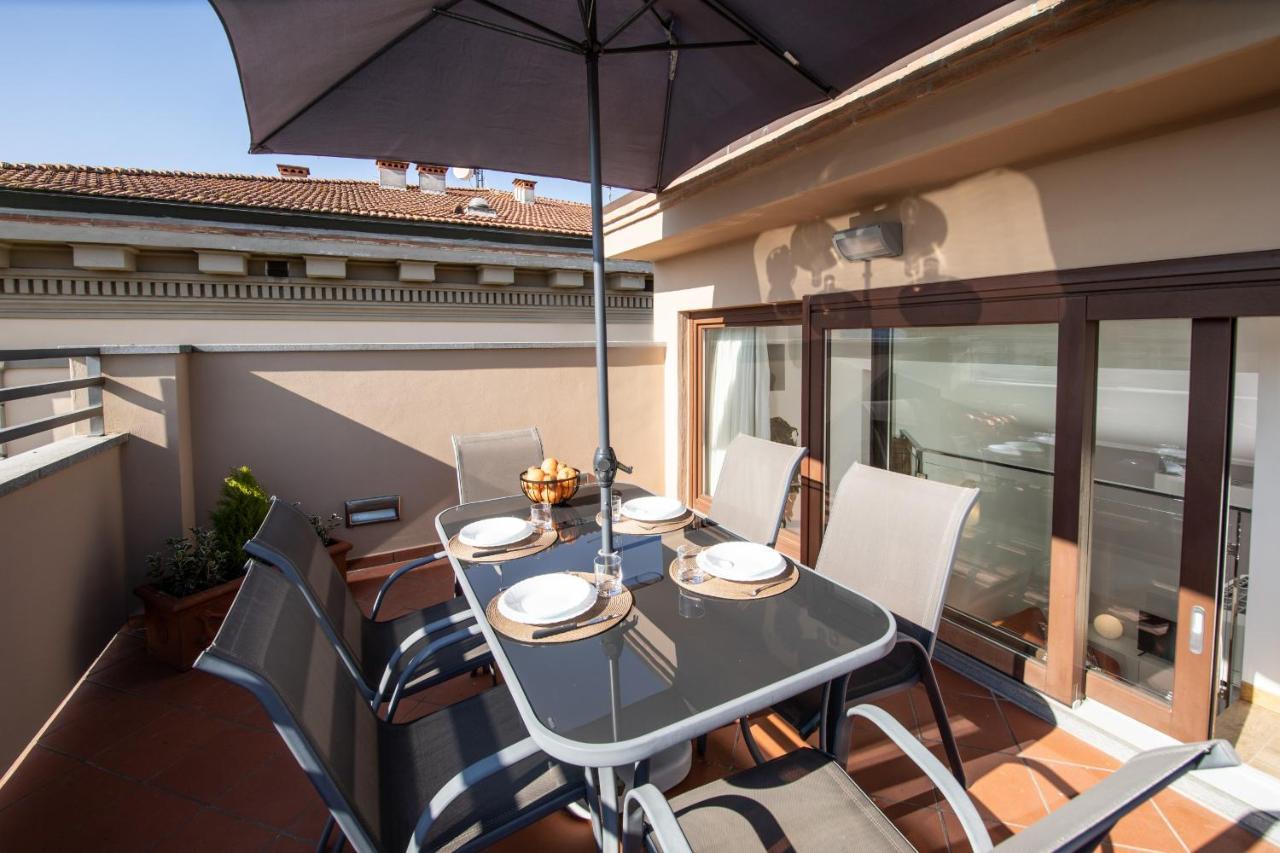 Rooftop Delight With Terrace Lucca Exteriör bild