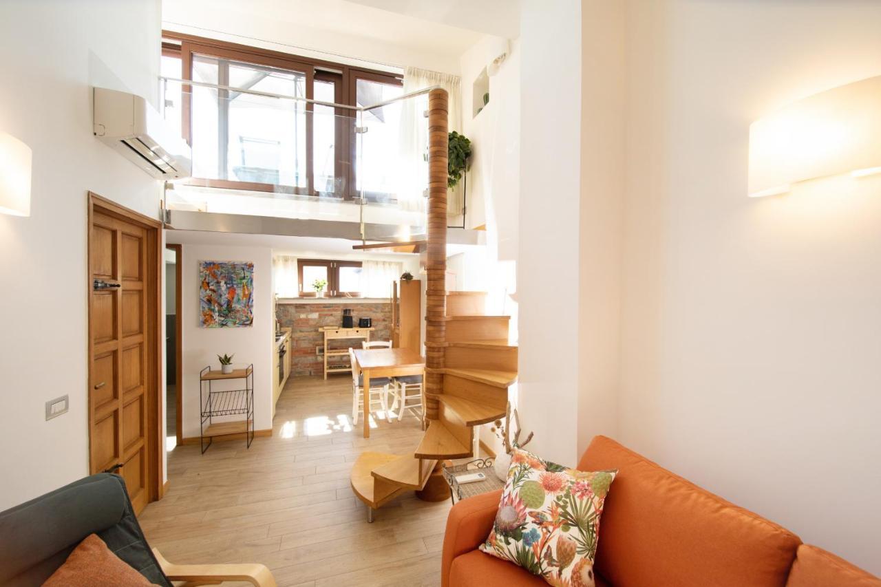 Rooftop Delight With Terrace Lucca Exteriör bild