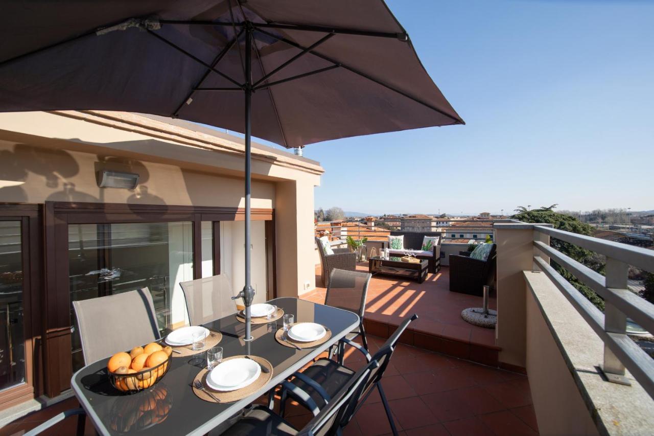 Rooftop Delight With Terrace Lucca Exteriör bild
