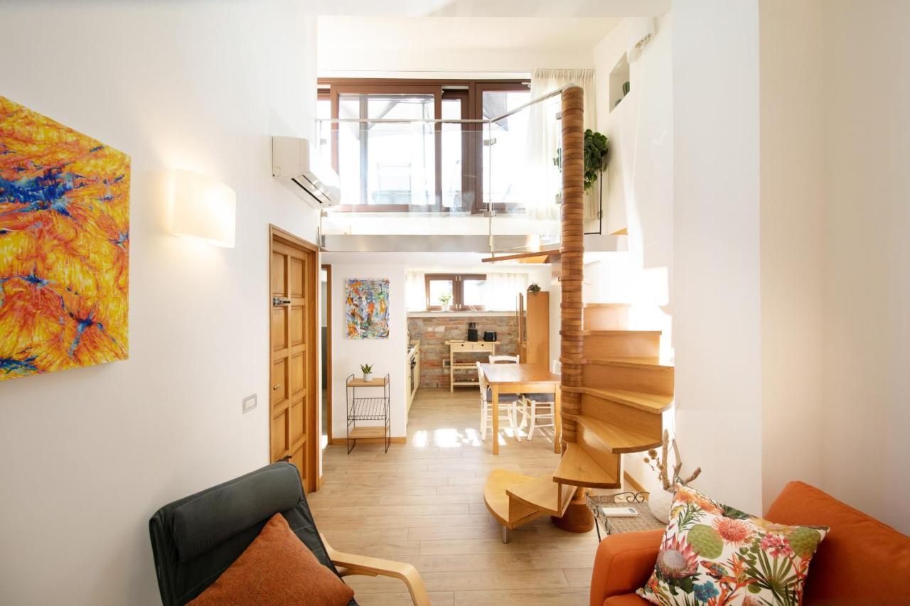 Rooftop Delight With Terrace Lucca Exteriör bild